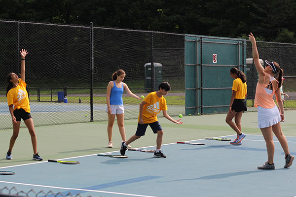3 Tips to Help Tennis Players Master Lob Shots﻿